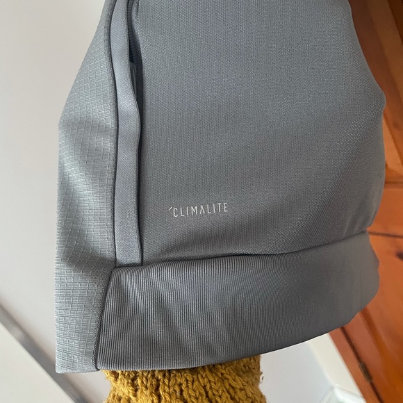 NW. Adidas jacket with pockets. - Picture 3 of 5